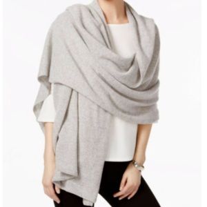 Charter Club NWT oversized cashmere scarf perfect for gifting